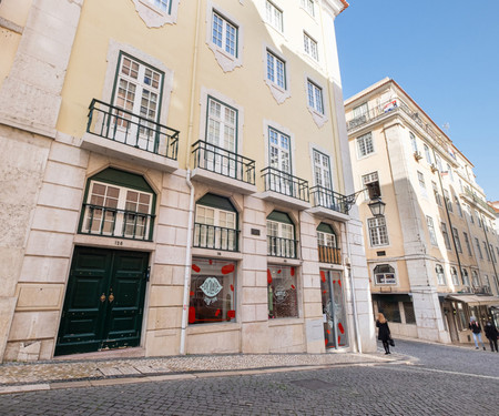 Brand New 2 Bedroom apartment Chiado