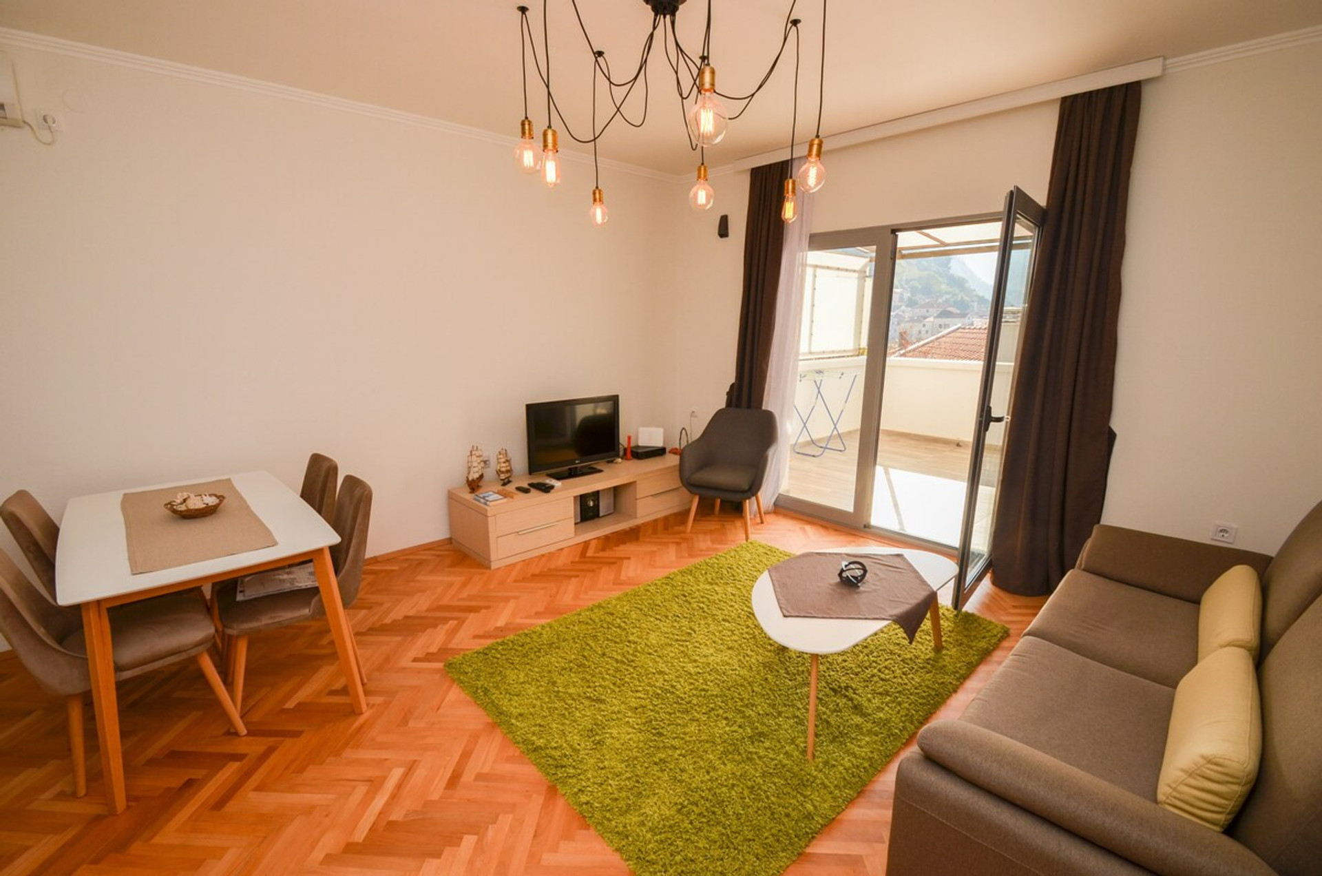Apartment Vista, living room