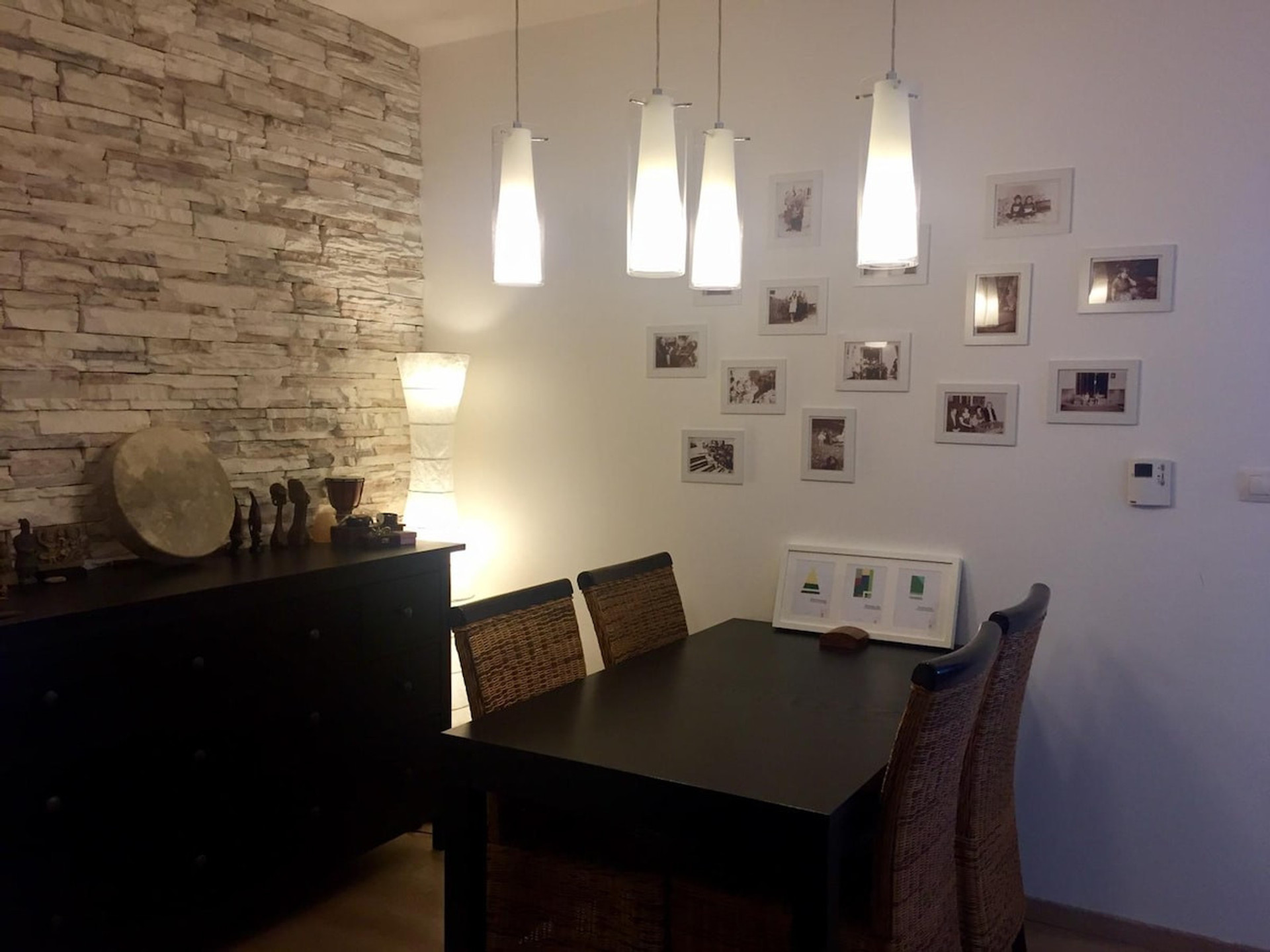 Dining area image 1