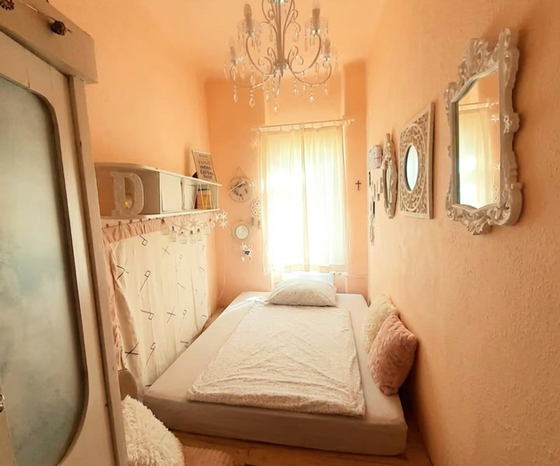Cozy pink bedroom nook