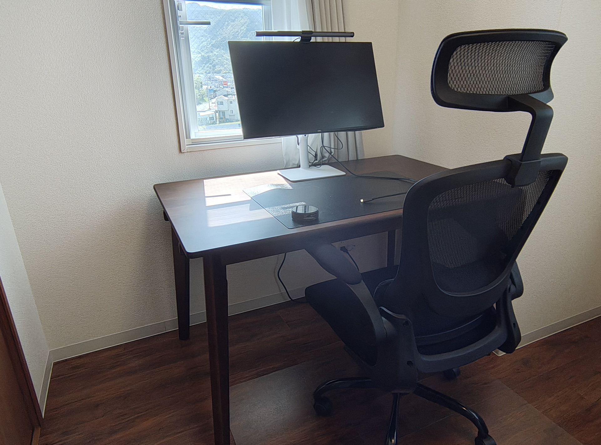 Dedicated workspace with 27-inch 4K USB-C monitor.
