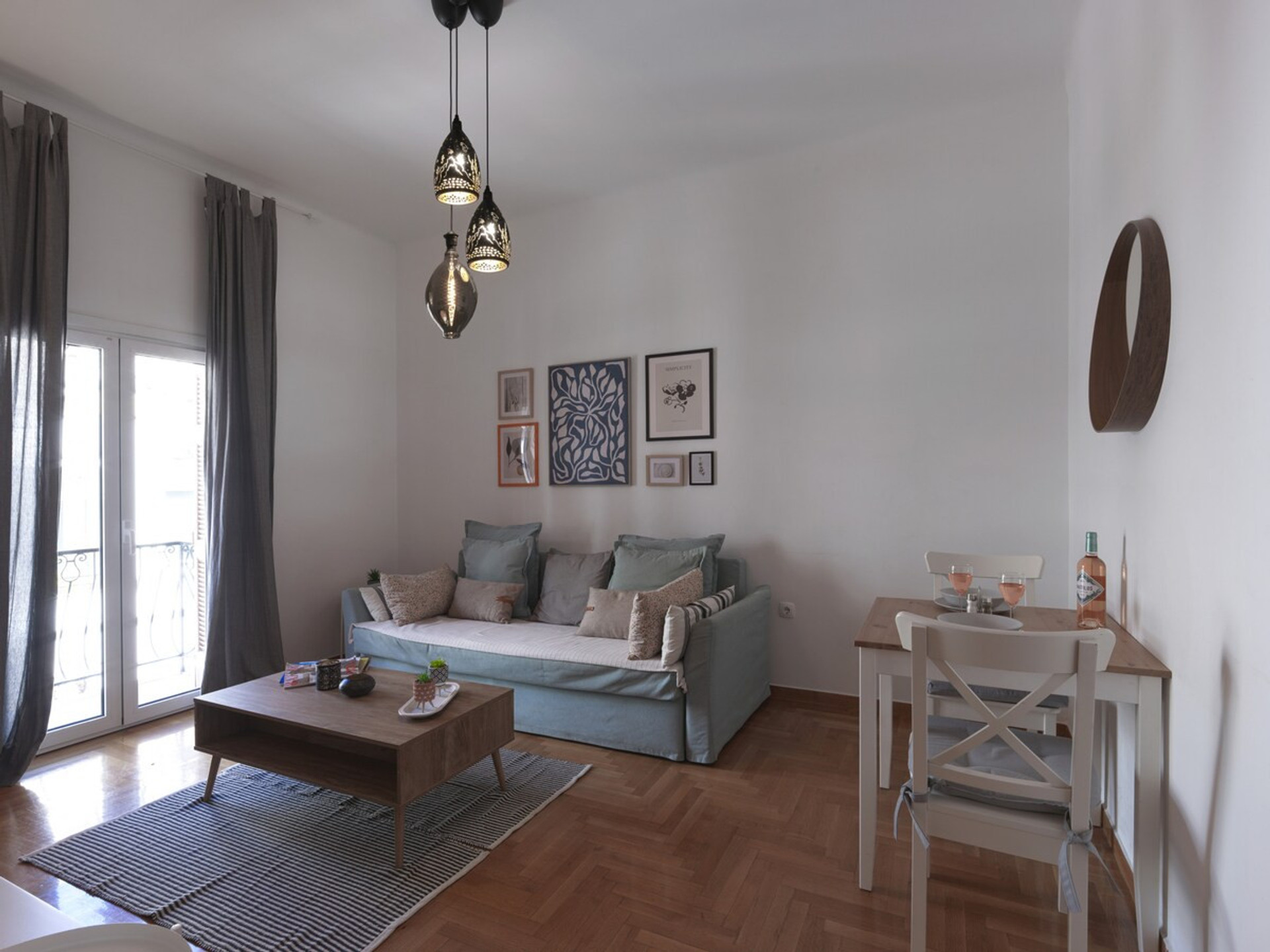 Living room image 4