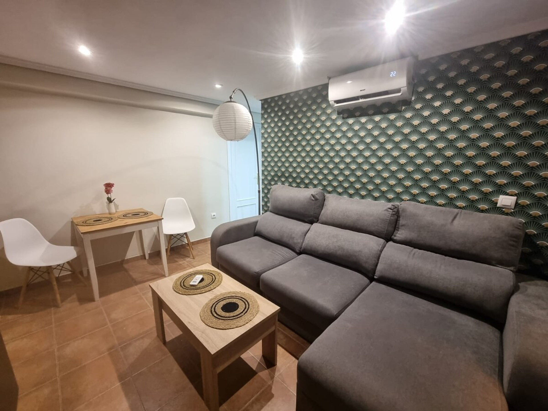 Living room image 1