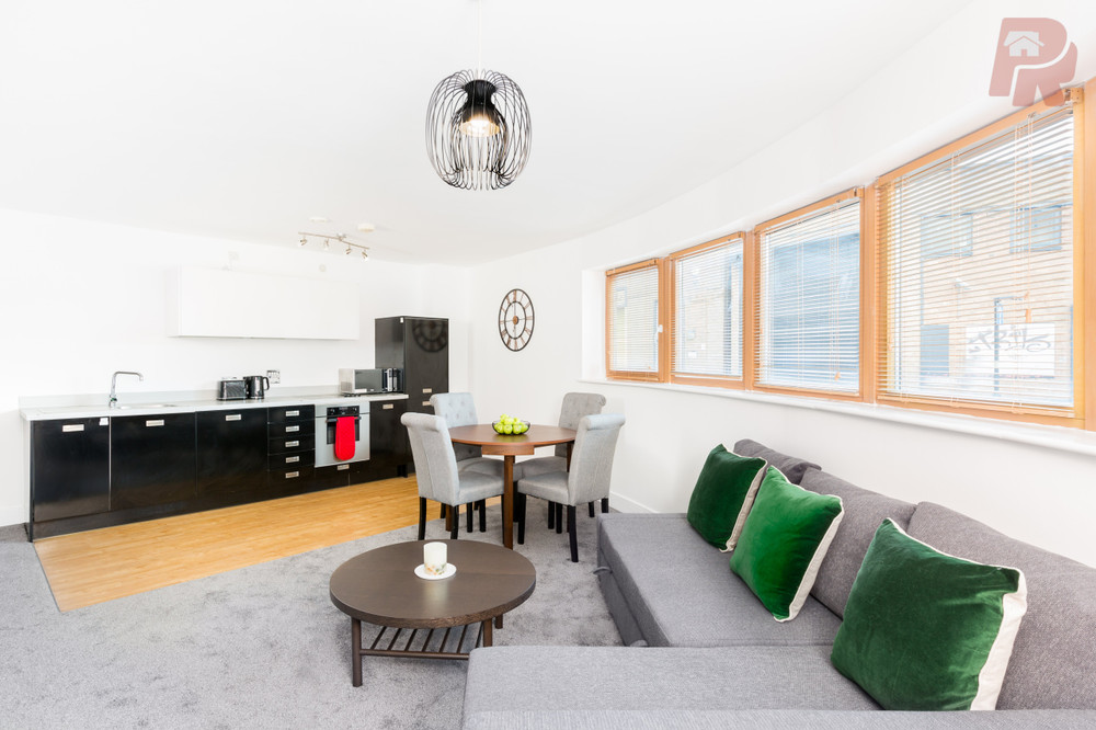 Post Box Apt | Bullring, Mailbox + Free Parking preview