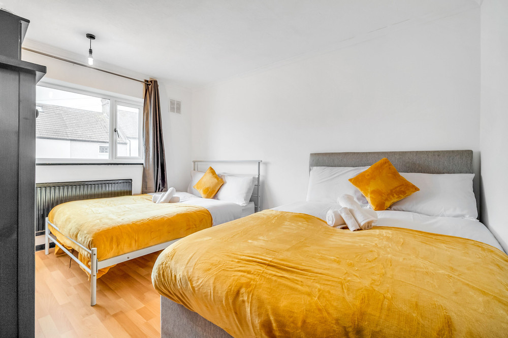 Spacious 4-Bedroom Haven in Orpington Retreat preview