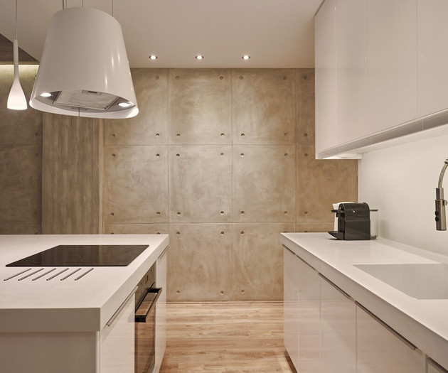 The full equipped kitchen