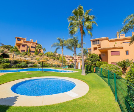 Cubo's Marbella Apartment Golf & Parking