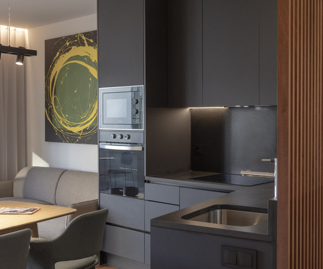 Sophisticated 2-bedroom flat, Ave Novas 4A