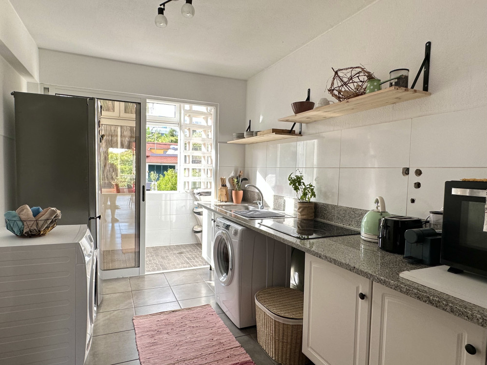 Sunny and cozy apartment in Funchal