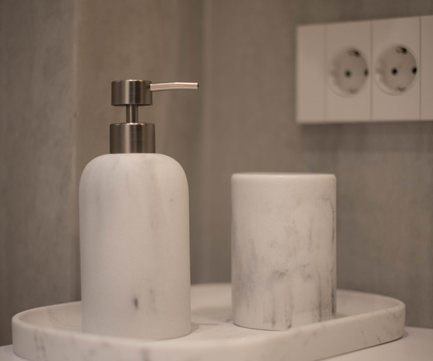 Bathroom soap dispenser