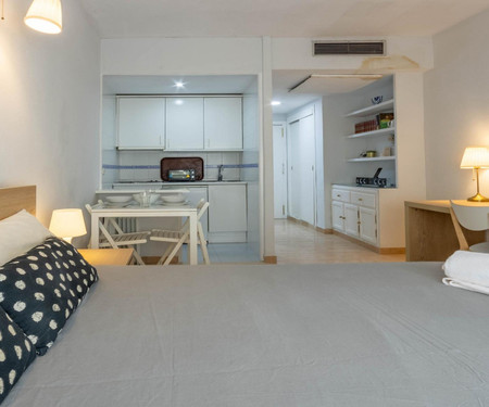 Beautiful Apartment in Triana 102