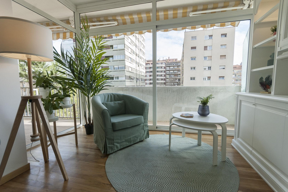 NICE APARTAMENT IN LES CORTS preview