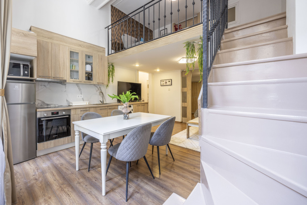 Cozy 3BEDRM Quentin Apartment near Danube River preview