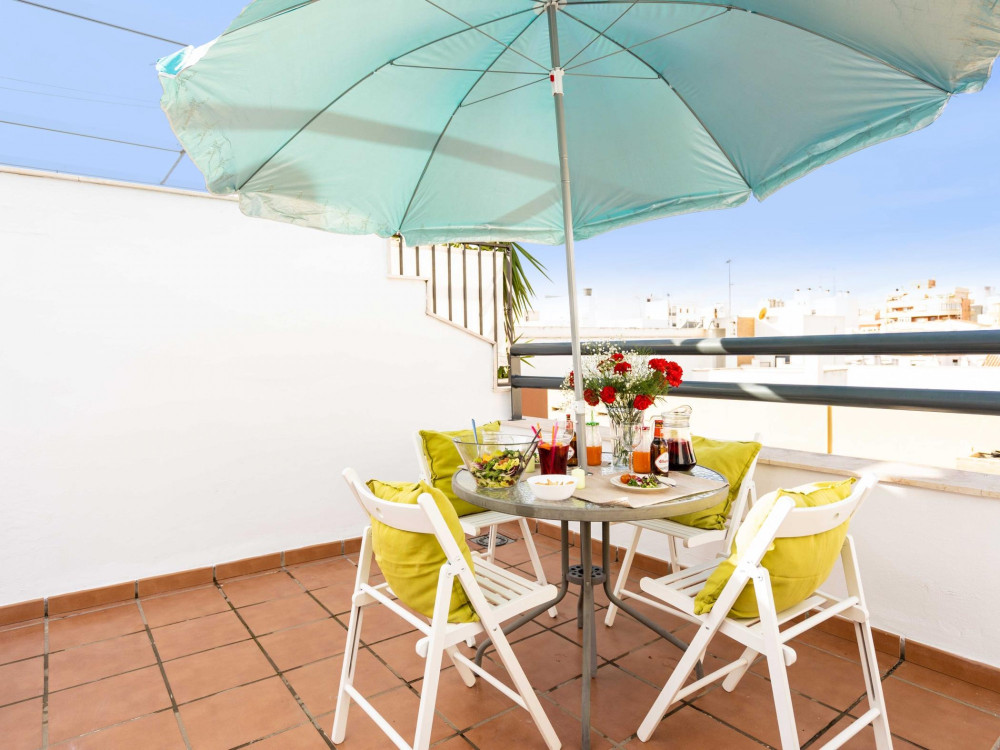 Holidays2Malaga Juan de Mena Studio with terrace. preview