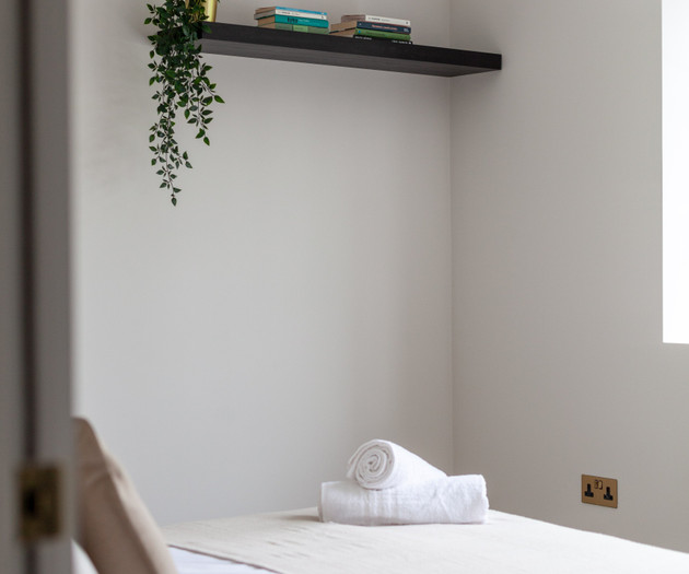Lux 2BR Penthouse w/ Free Parking Terrace, Wembley