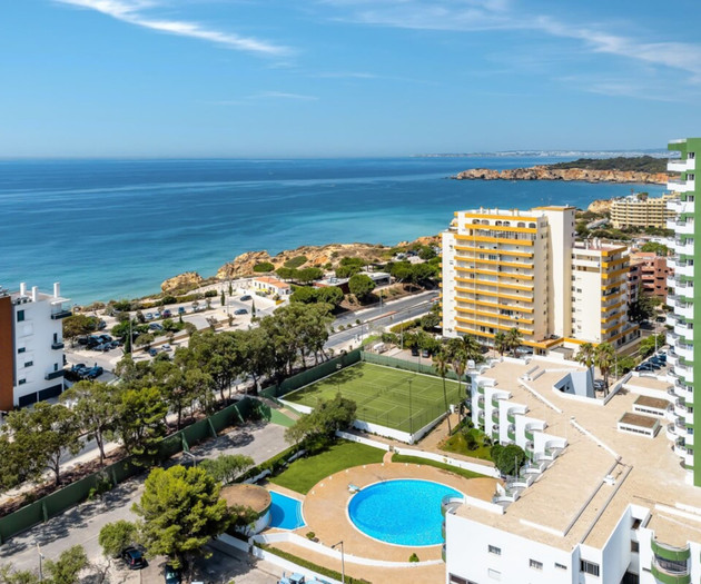 Vista Bonita - Modern apartment with ocean and mou