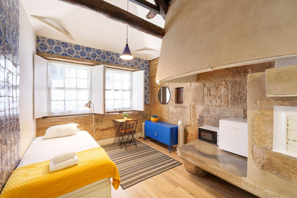 VIVA Porto Tile Studios | Historic Center Sardinha preview