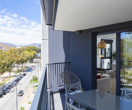 Cubo's Urban Sky Malaga Apartment West View 5