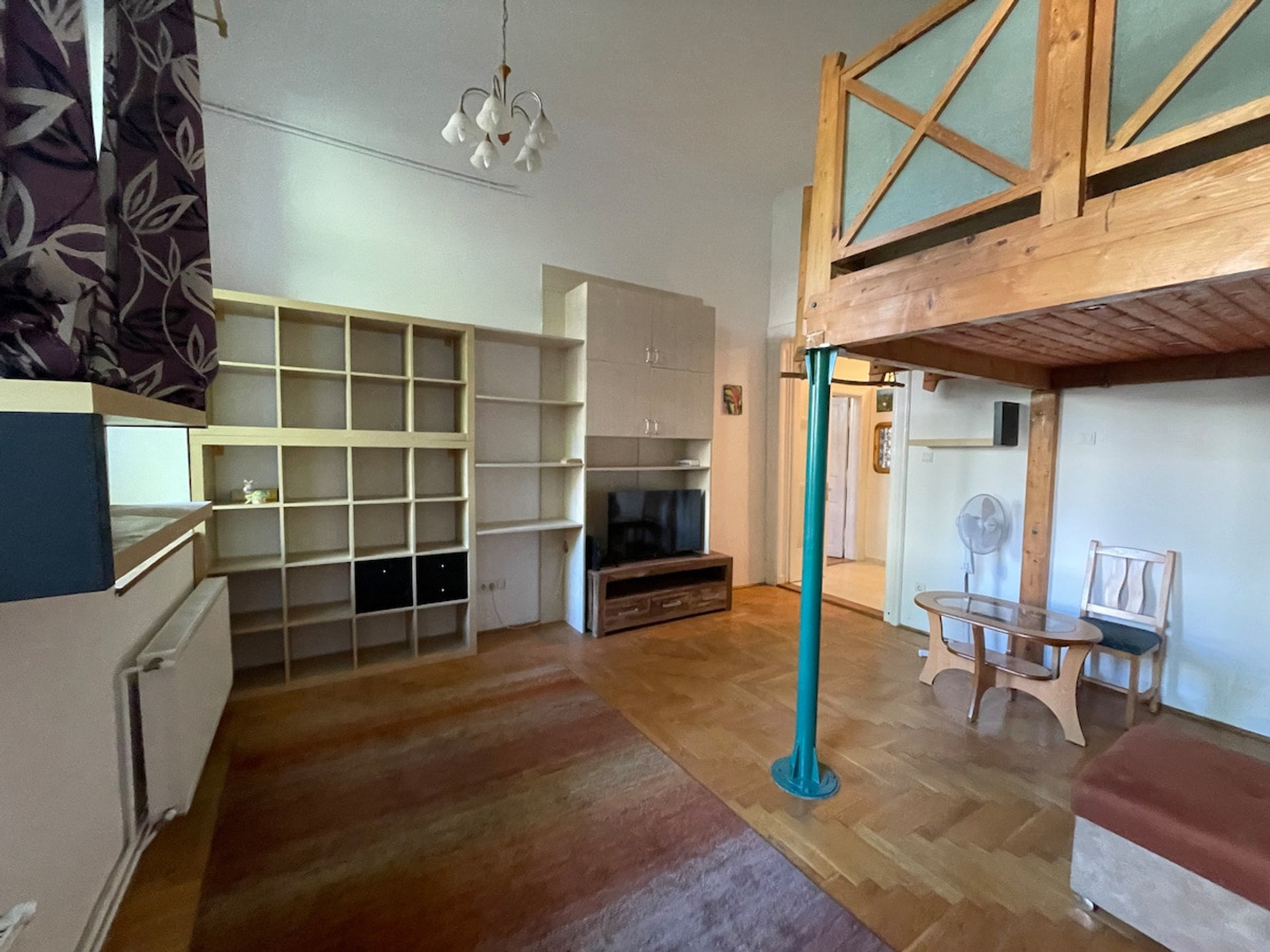 Living room image 5