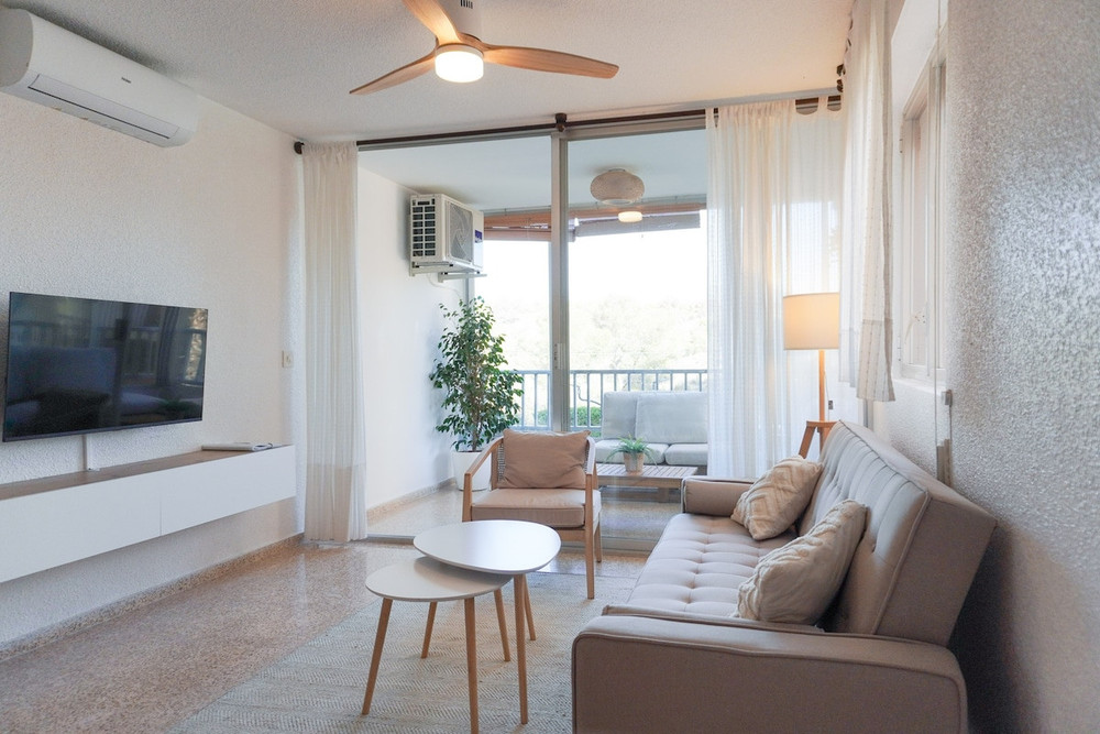 Bright apartment in Villajoyosa preview