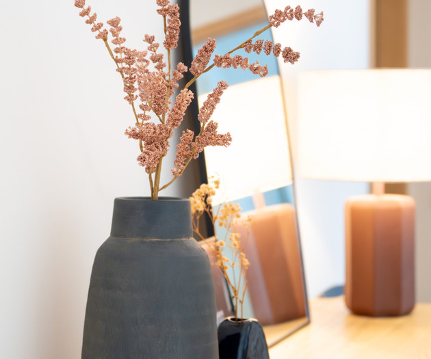 Decorative vase and lamp
