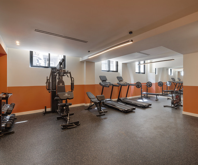 Brand new 1-bedroom apartment, close to metro