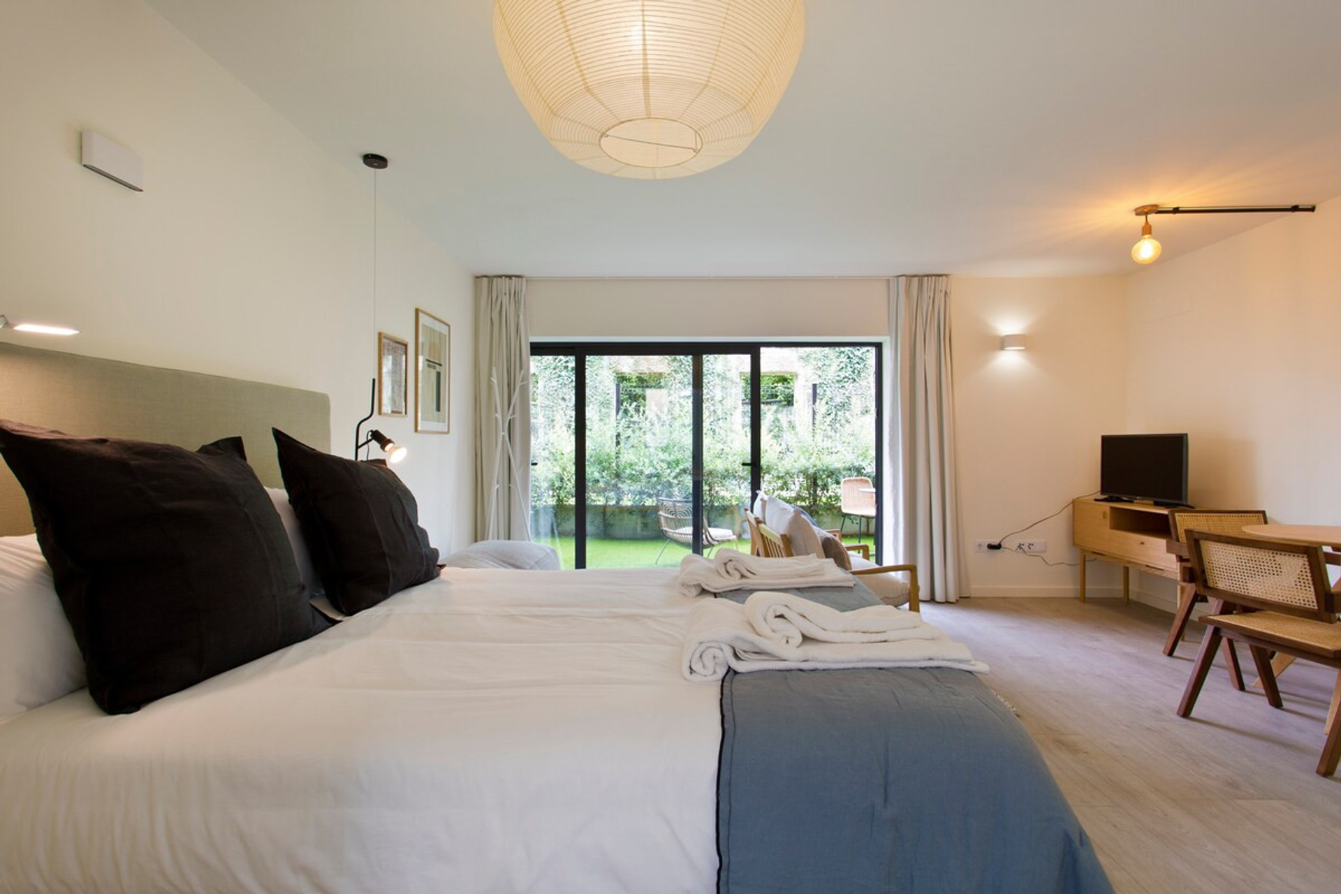 Living area image 1