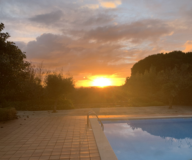 Furnished 1-Bedroom Retreat Near Óbidos | All-Incl