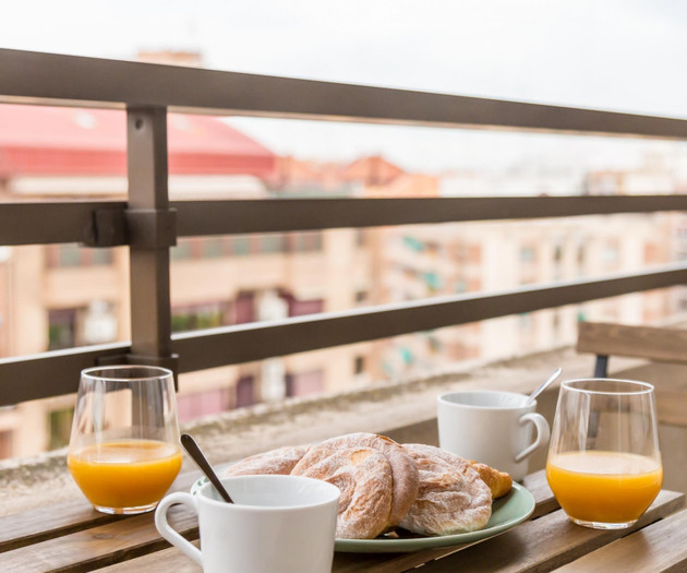 Bright & Elegant 2BR near Mestalla · Seasonal Rent