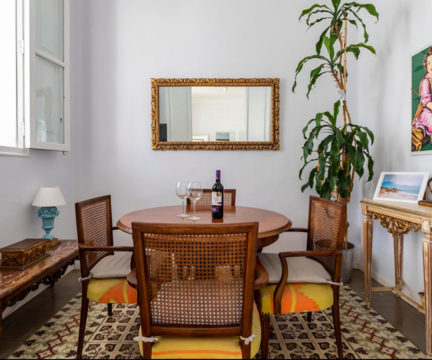 Spacious and bright, in Valencia Ensanche.