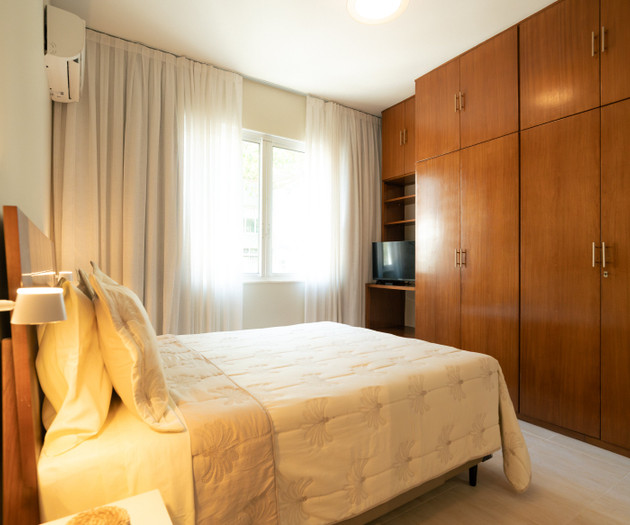 Charming & Modern Ipanema Flat - Steps from Beach