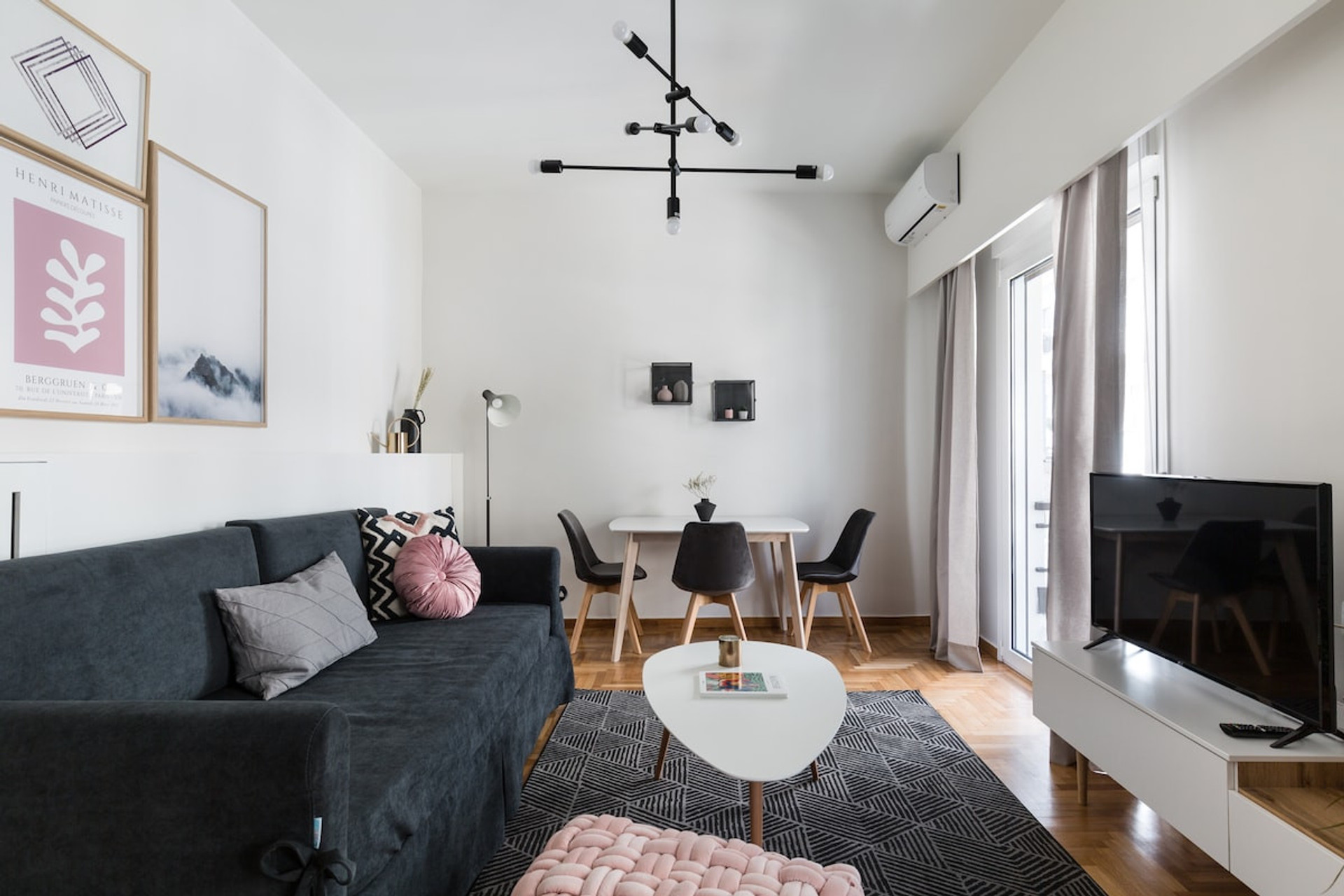 Living room image 1
