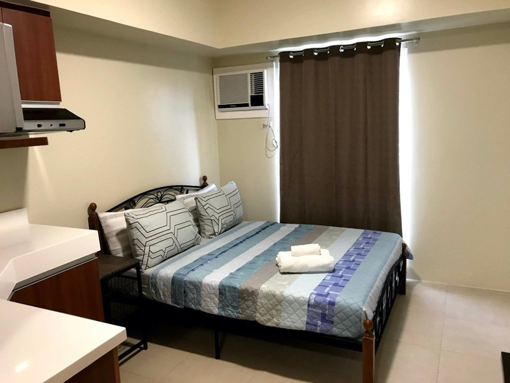 Modern Hotel-Furnished Condo with High-Speed Wifi preview