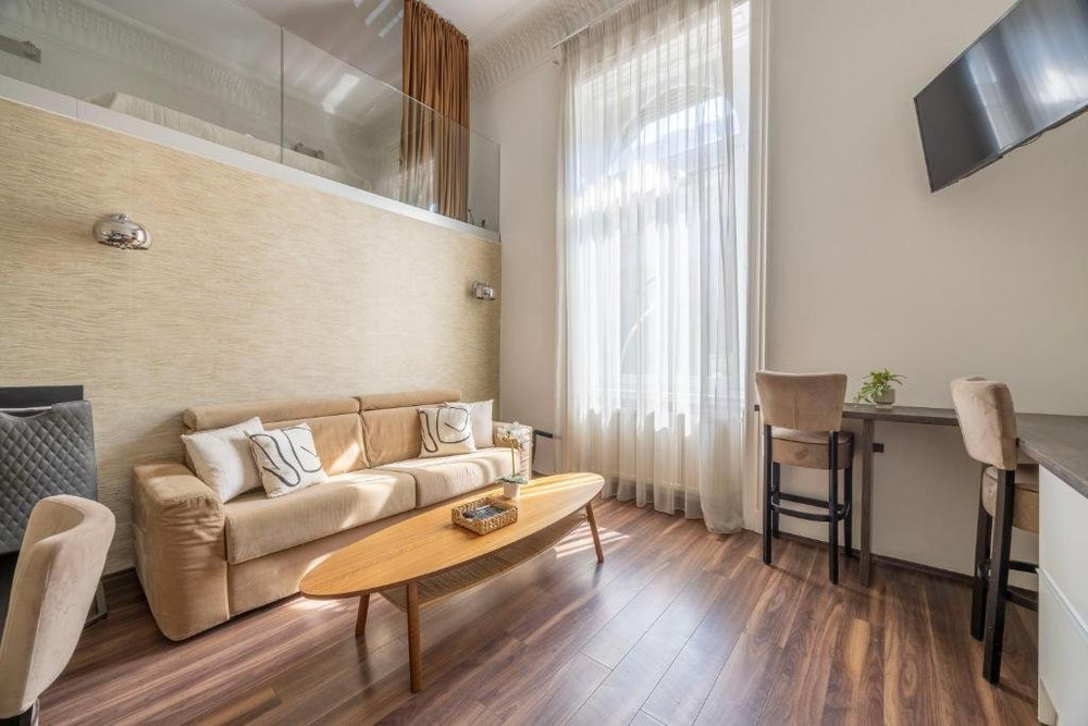 Maison Teréz n' Elegant City Stay with Balcony preview