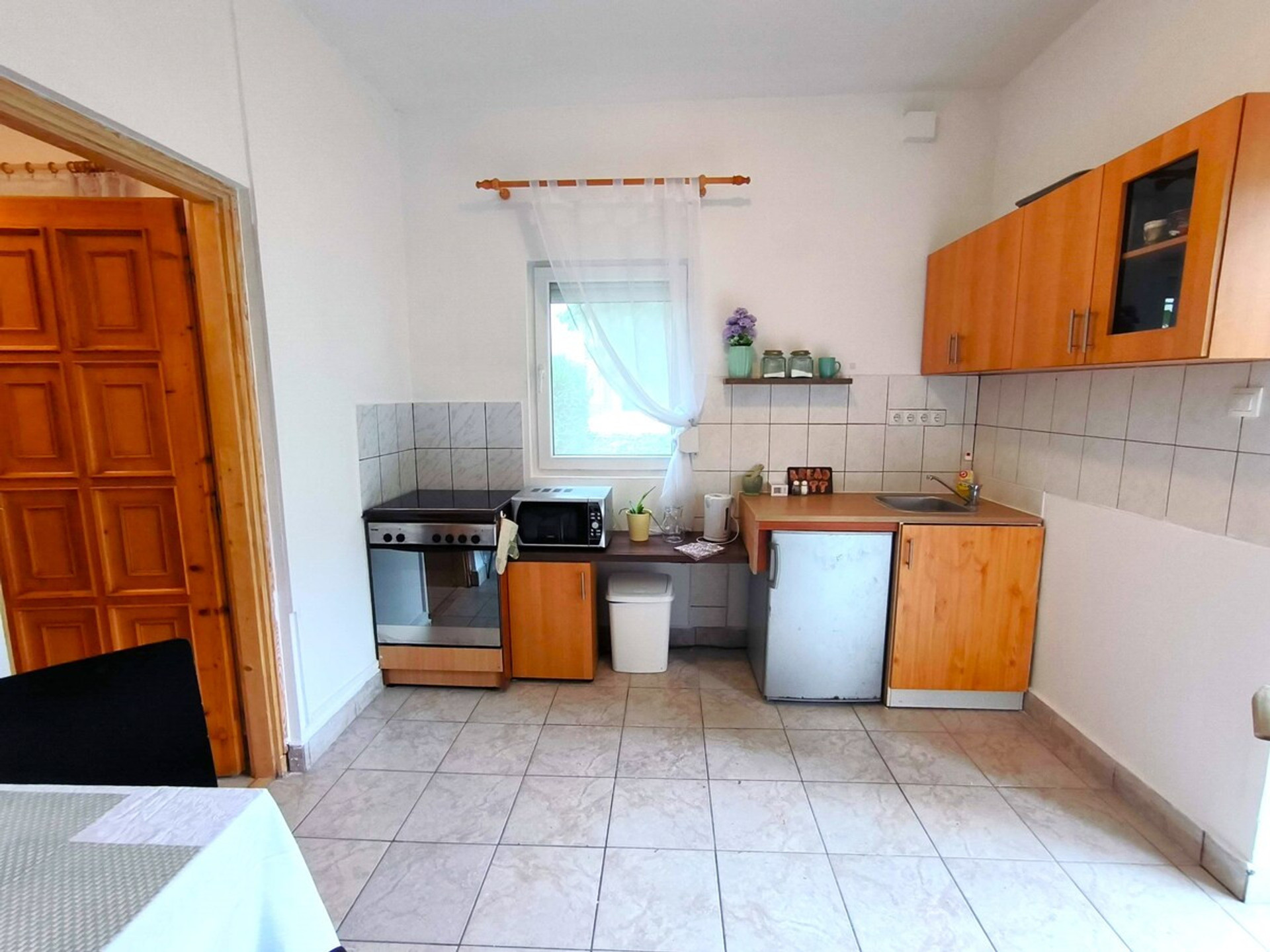 Kitchenette image 1