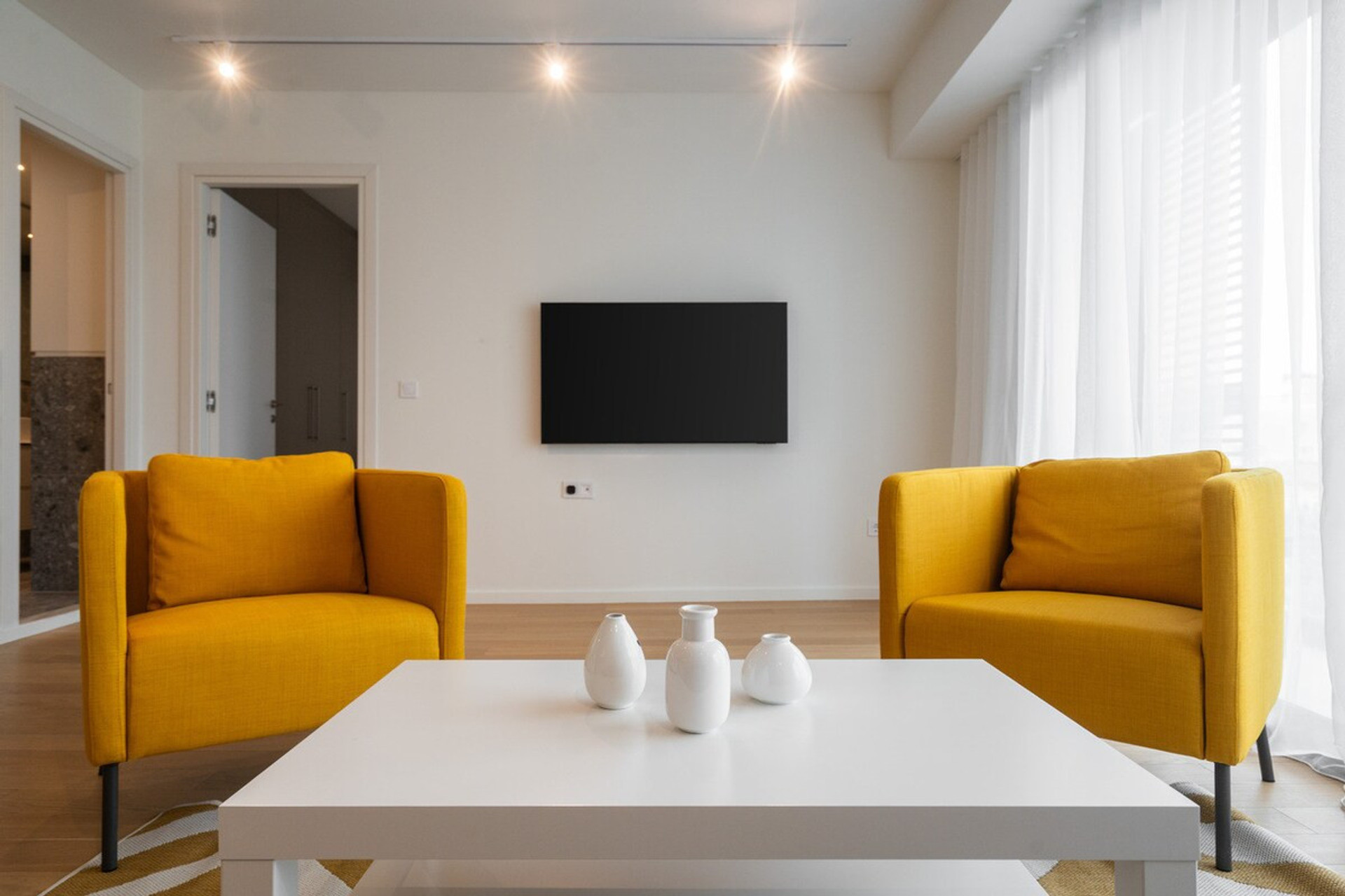 Living room image 3