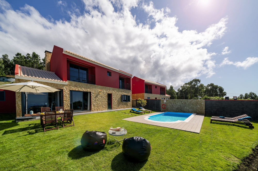 For families with sea view and pool - Felicidade R