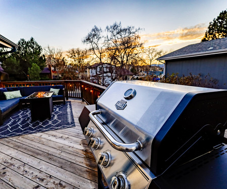 MiniGolf, FirePit & Arcade spacious home