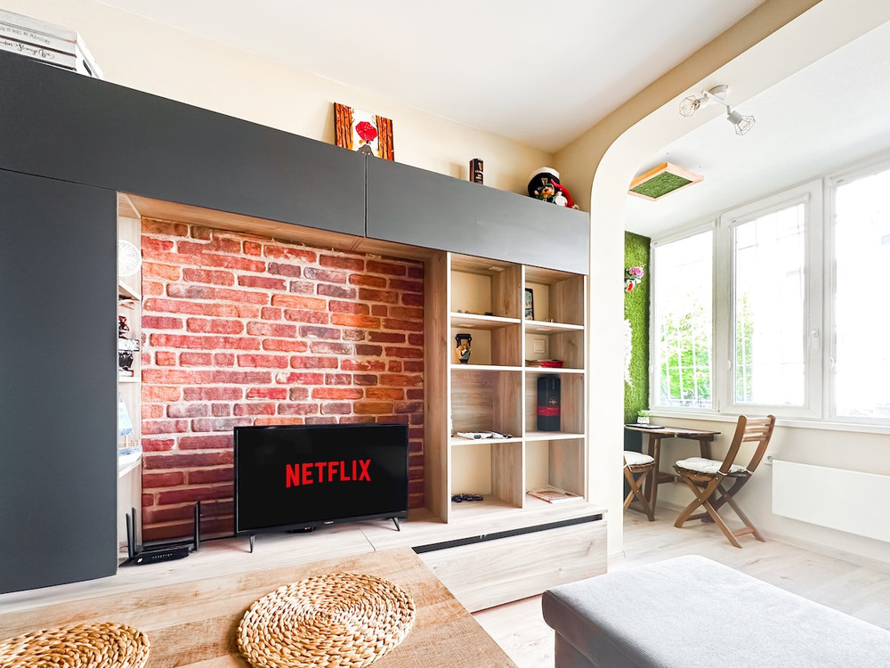 Nomad Friendly | Free Parking | Kitchen | AC preview