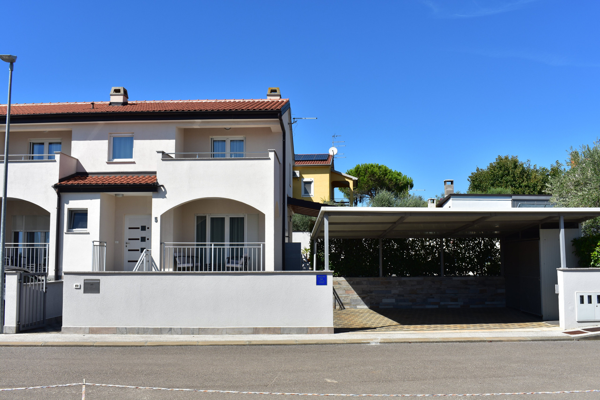 Street view of house