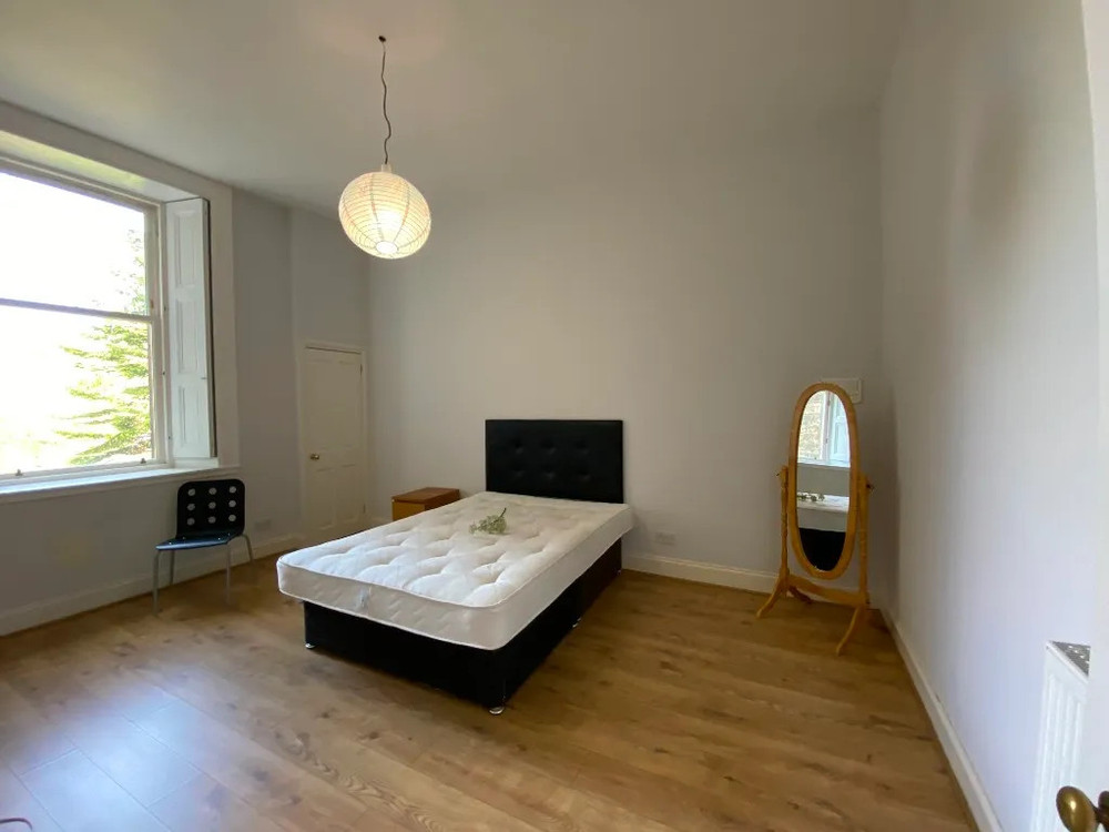 Newly renovated 2 bedroom apartment