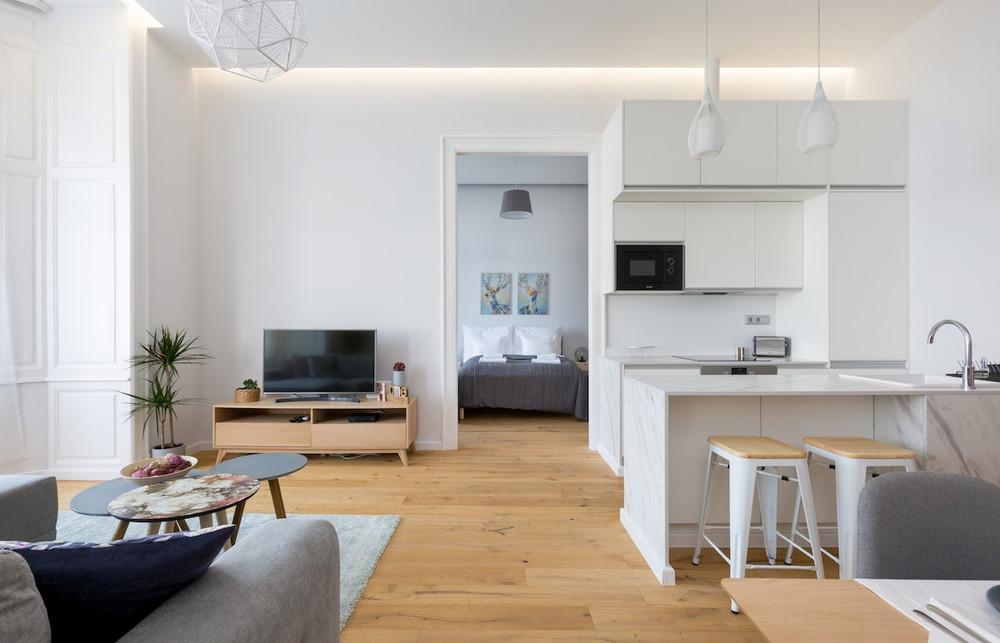 Grand & Cozy In The Heart Of Budapest | 2BR & 2BH preview
