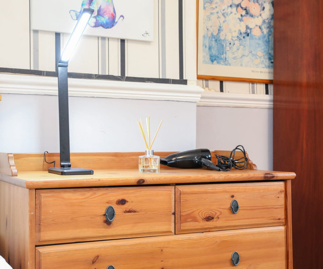 Spacious 4BR Edinburgh Home | Free Parking