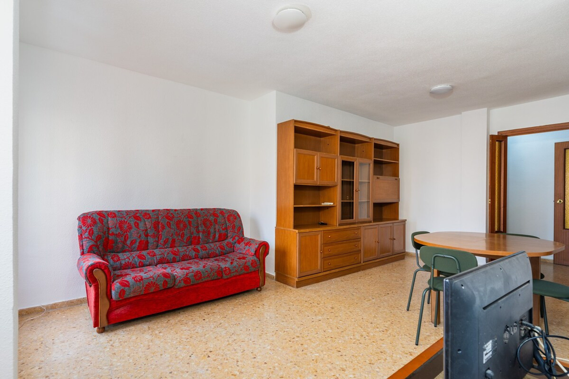 Living room image 4
