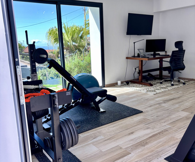 Villa w/ Private Heated Pool, Office, Gym- Madeira