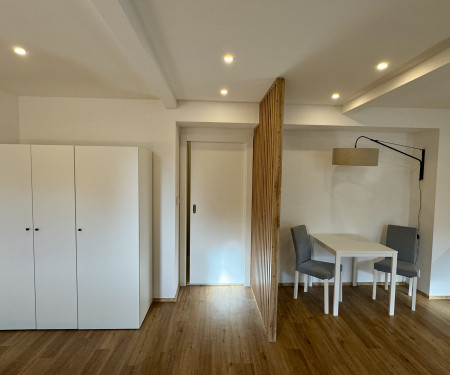 New studio between airport and city centre