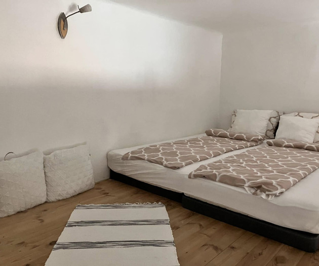 Studio Flat Under the Castle Hill