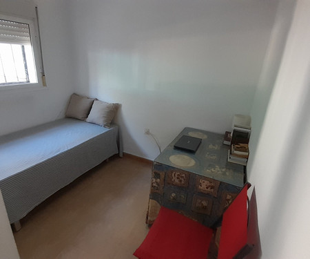 Room to rent near Reina Mercedes University Campus