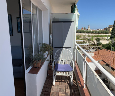 Practical apartment w balcony near beach and train