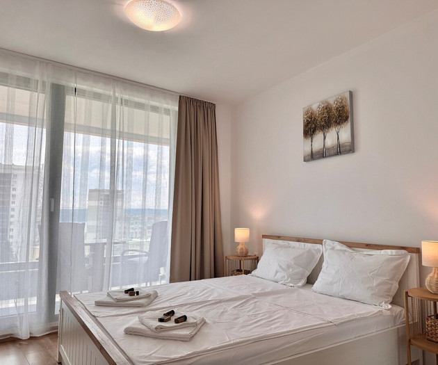 Breeze Home with Panoramic Sea View and Parking